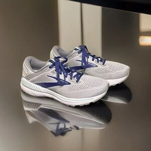 Brooks Adrenaline GTS 22 1203531B045 Women's Gray Running Shoes Size 10B